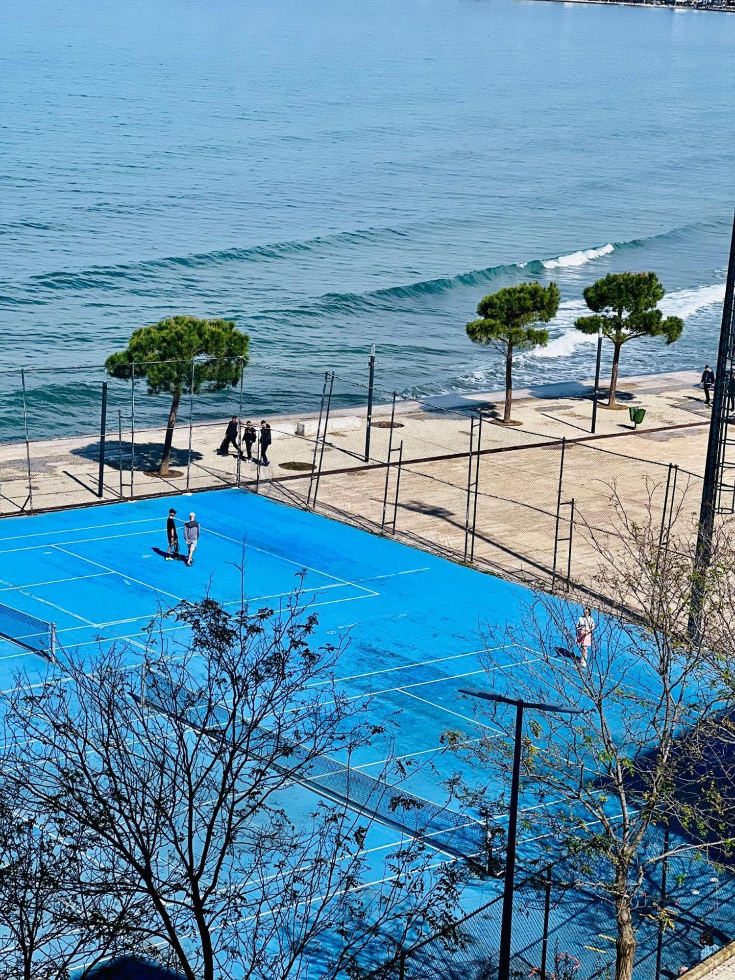 Hotel Lungomare Vlore Exterior photo